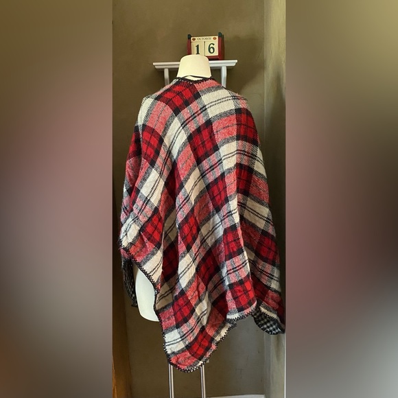 Apt 9 Cape/ Wrap Jacket Reversible Ruana Houndstooth Plaid one size - Picture 8 of 13